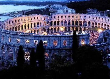 Romantic Sejdic 3*