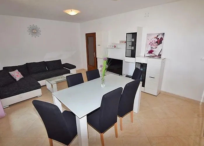 Romantic Sejdic 풀라