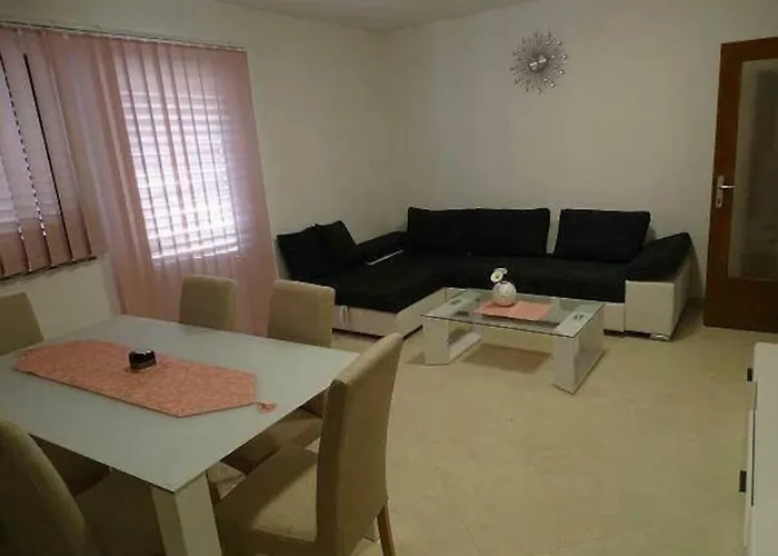 Romantic Sejdic 게스트하우스 풀라