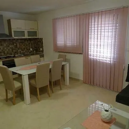 Guest house Romantic Sejdic 3*
