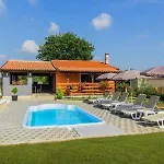Romantic Sejdic Pula