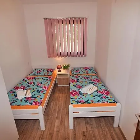 Romantic Sejdić 3*